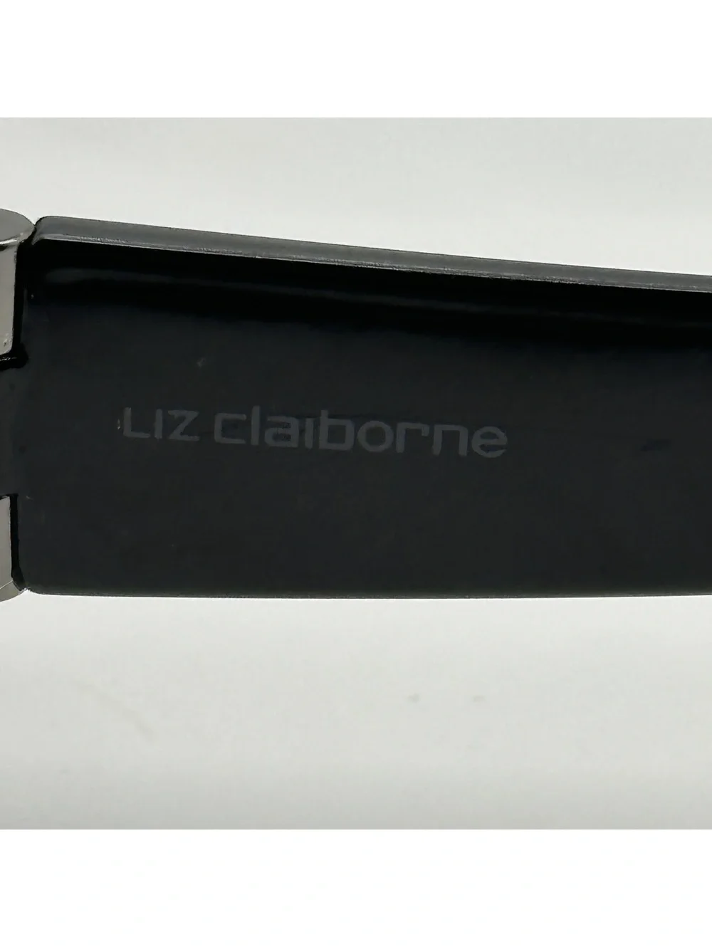 Liz Claiborne Black Oversized Sunglasses with Gradient Lenses